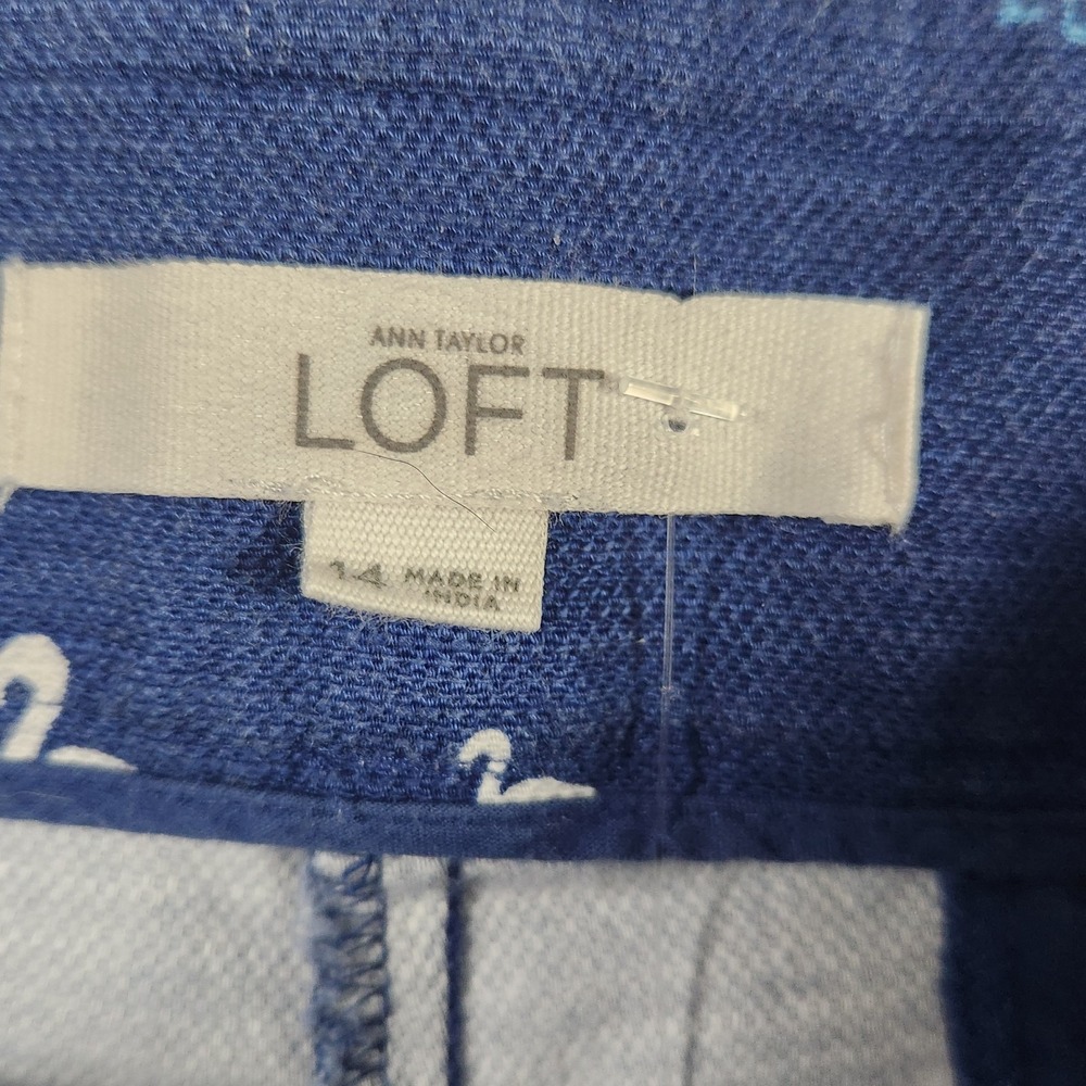 Ann Taylor Loft‎ Riviera Short, Flamingo Design, Navy White Women Size 14, - Picture 3 of 10